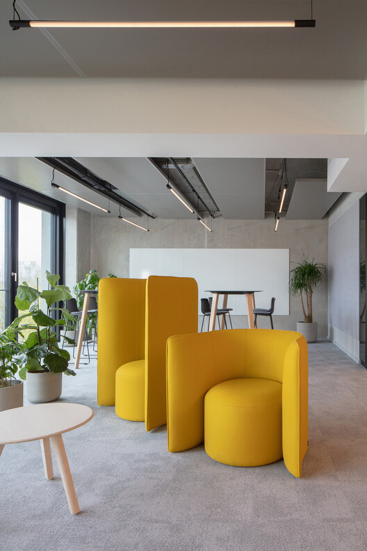 Content-filled workplace / creative studio toi toi toi - Interior photography, Chair